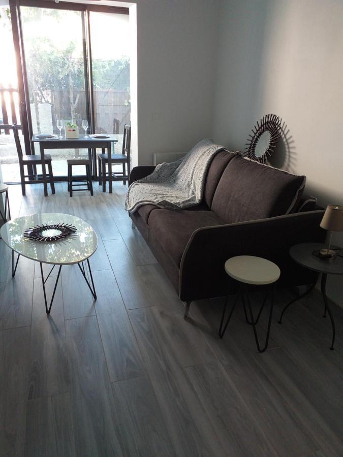 Joli Studio Res Au Calme En Rez De Jardin A Bandol. エクステリア 写真