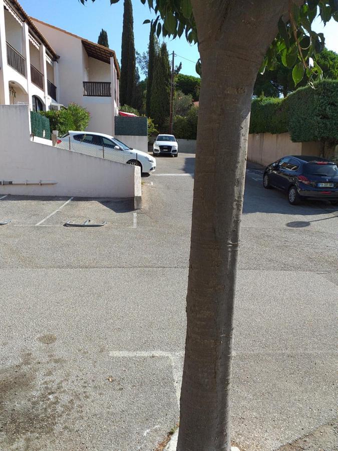 Joli Studio Res Au Calme En Rez De Jardin A Bandol. エクステリア 写真