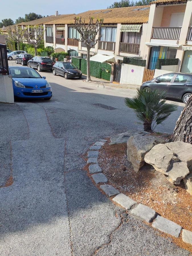 Joli Studio Res Au Calme En Rez De Jardin A Bandol. エクステリア 写真